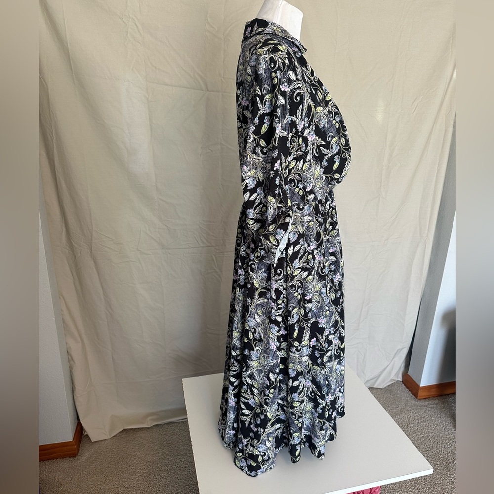 Torrid Black Floral Midi Dress fit & flare wrap size 1X white chartreuse v-neck - Picture 10 of 16
